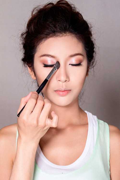 Cách trang điểm làm mũi cao đẹp như ý chỉ sau 5 phút