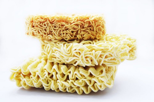 nâng mũi có được ăn mì tôm
